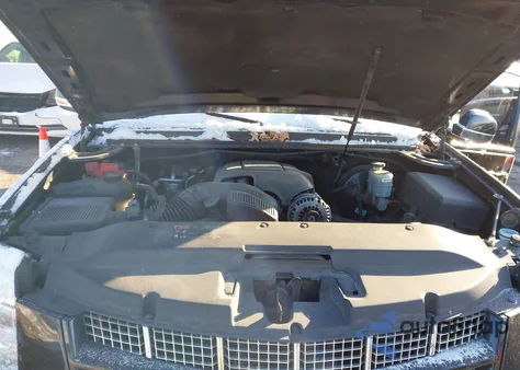 2014 Cadillac Escalade Premium z USA, uszkodzony, nr VIN 1GYS4CEF3ER179823